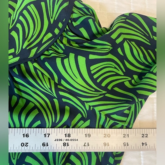 VINEYARD VINES Green Navy Blue SILK 3/4 Sleeve Floral Peasant Blouse Women’s M - Picture 7 of 10